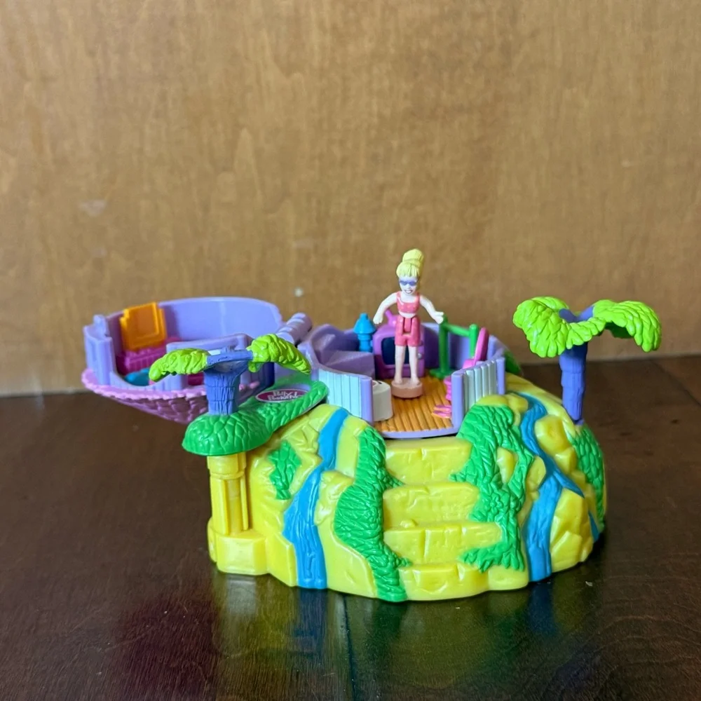 POLLY POCKET VTG Jungle Hut play set with 1 doll - Picture 2 of 7